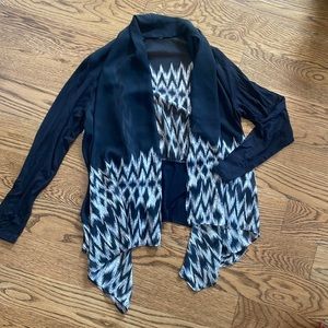 Women’s Shaw / Cover